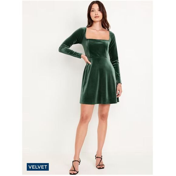 OLD NAVY Fit & Flare Green Velvet Mini Dress Size M, NEW WITH TAGS - Picture 1 of 8